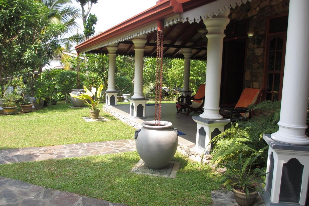 Simon'S Lodge Hikkaduwa Exterior foto